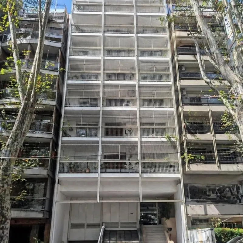 Edificio intervenido por Orazo en Buenos Aires